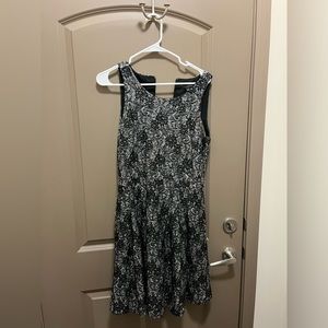 Women’s dress